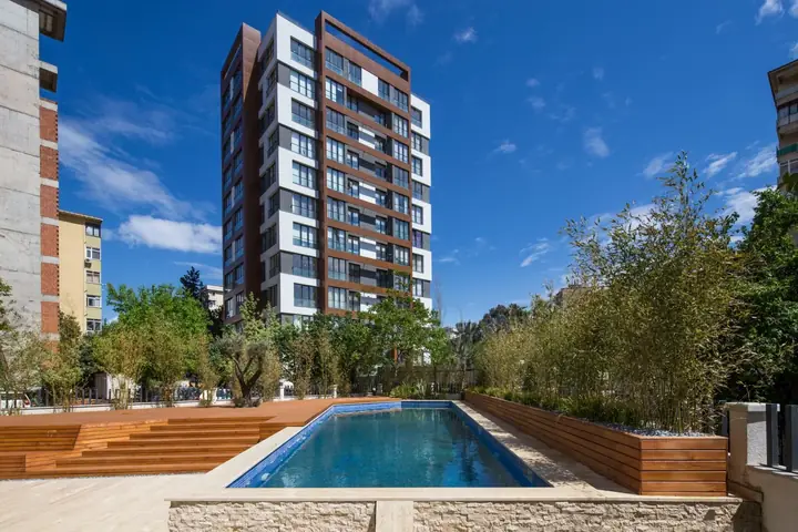 A2 Residence – havuz ve ahşap teras